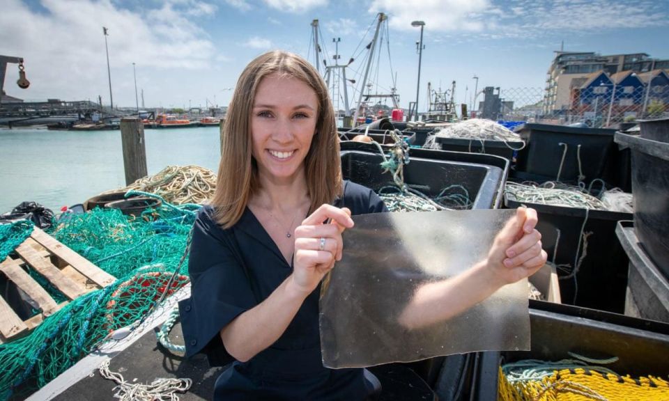 06dec2019_plasticfishwaste